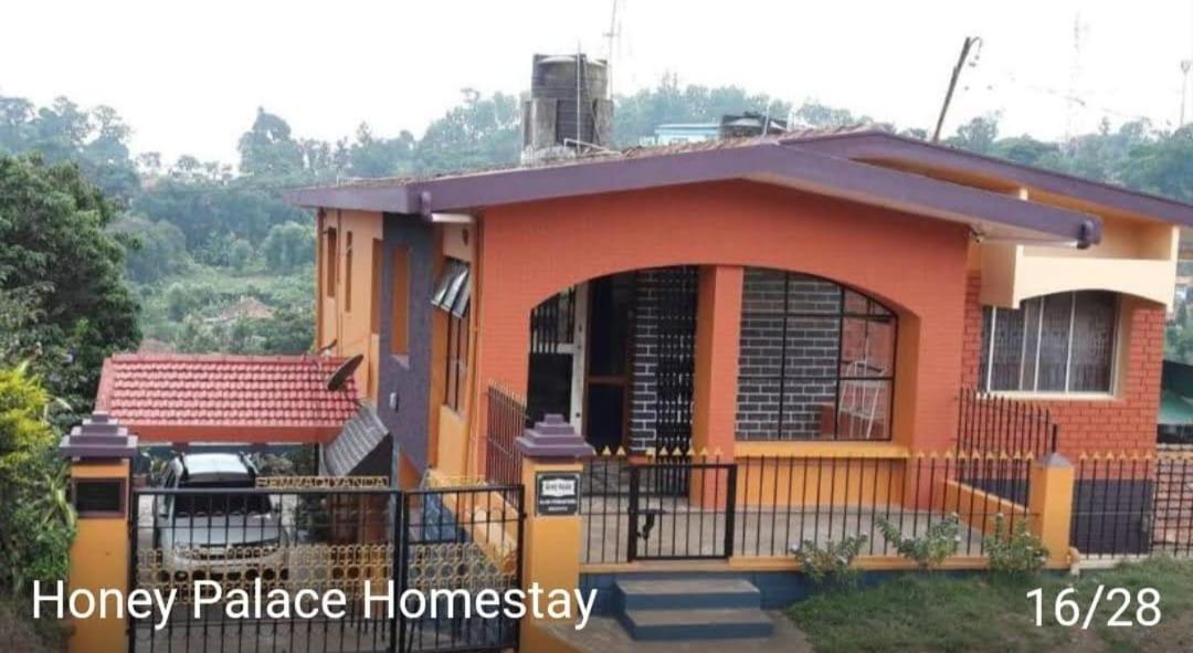 Honey Palace Homestay Madikeri Exterior photo